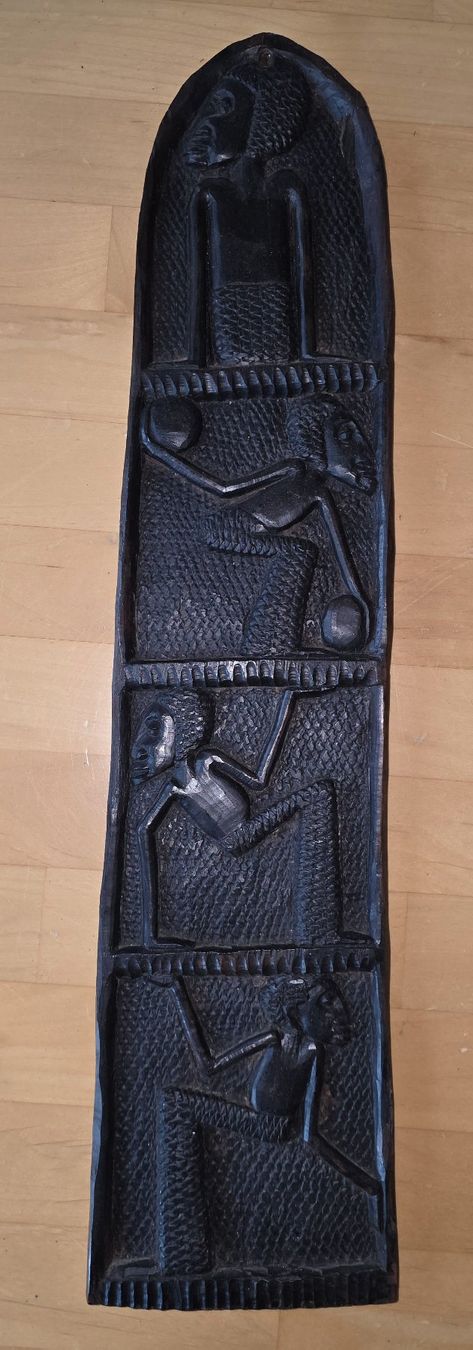 Sculture & Statue: Afrikanisches Holzpanel Relief, 51cm – Usato da Basel venduto da Skytime