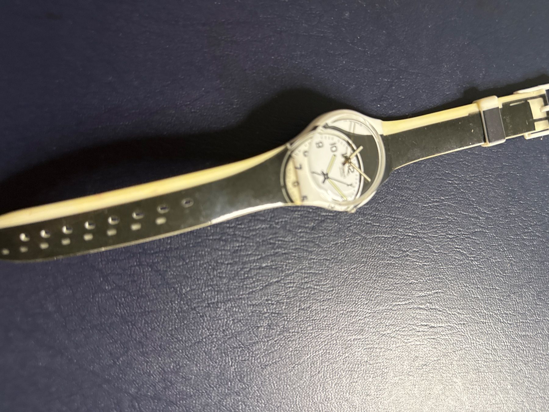 Swatch Montres: Swatch 2007 – D'occasion à Pfeffingen par Allhandelklgwatches 2