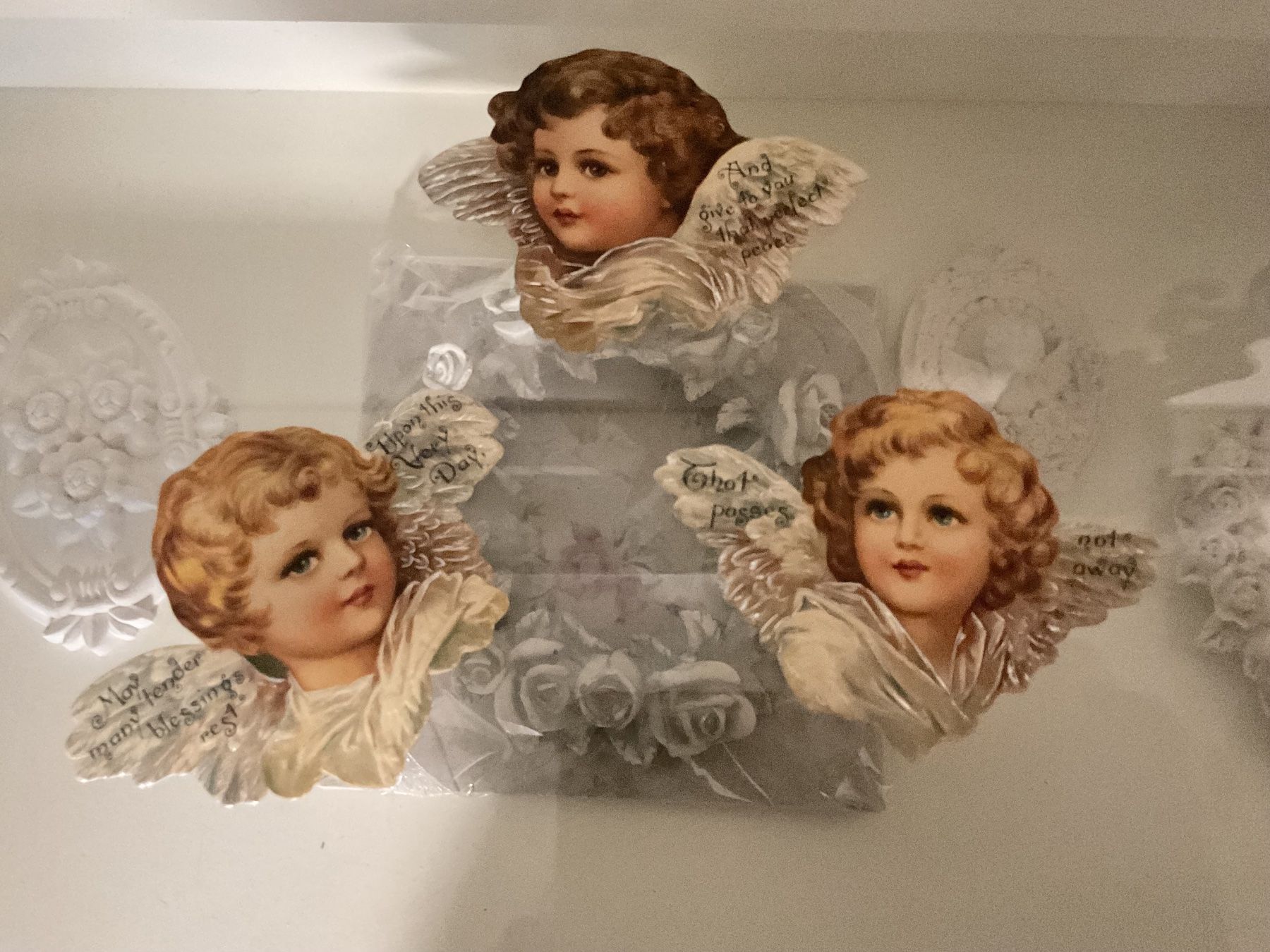 Tutte le decorazioni: Engelchen geprägt 1983 – Usato da Luzern venduto da Fairytel 1