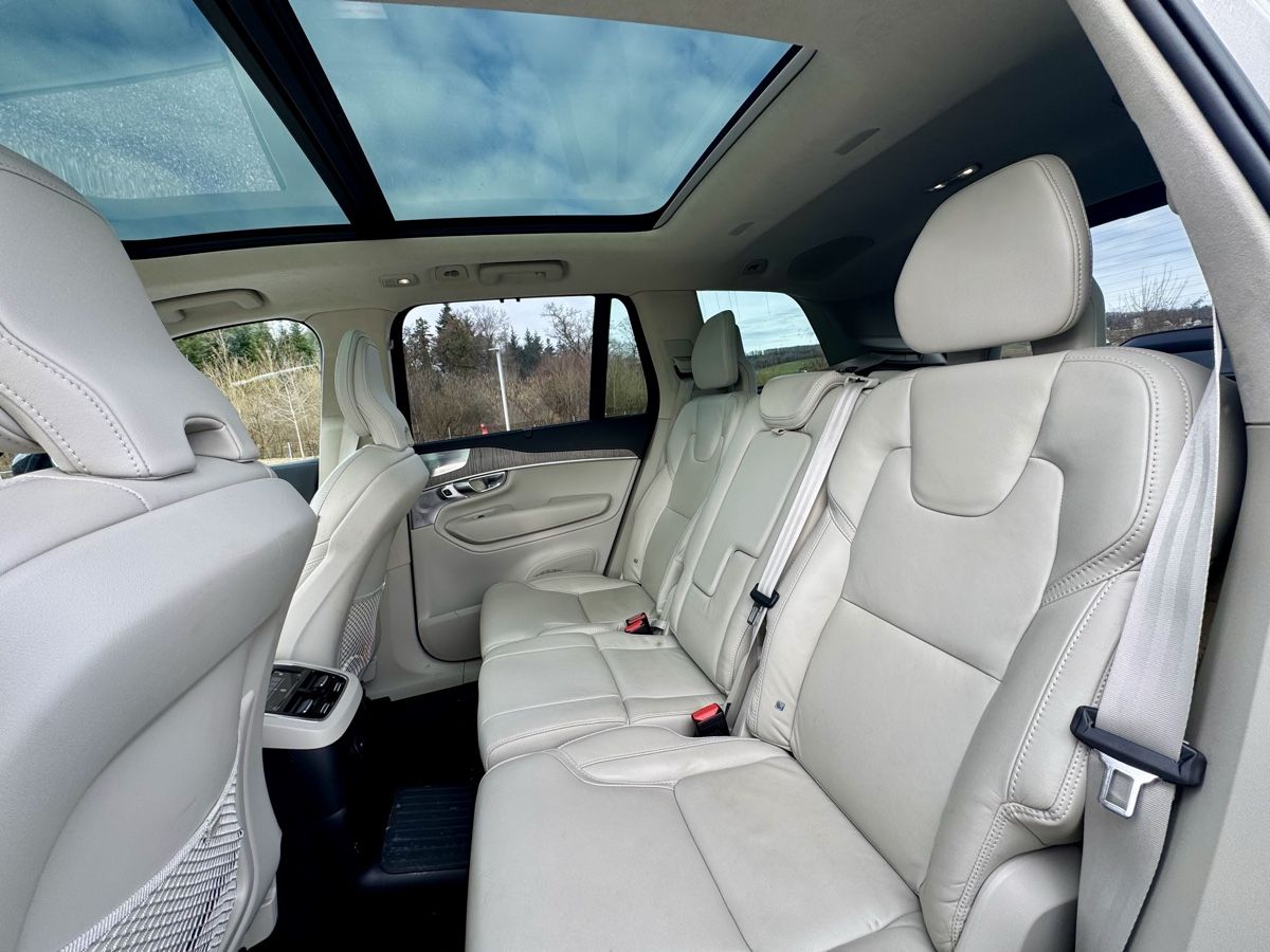 Volvo Automobili: Volvo XC90 T8 UltimateDark full options – Usato da Porrentruy venduto da inf_jfh7 7