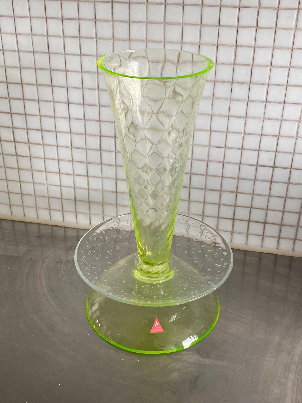 Vasi & Recipienti: Uranglas Postmoderne Vase aus Uraniumglas Borek Sipek Kunst – Usato da solothurn venduto da soko75 8
