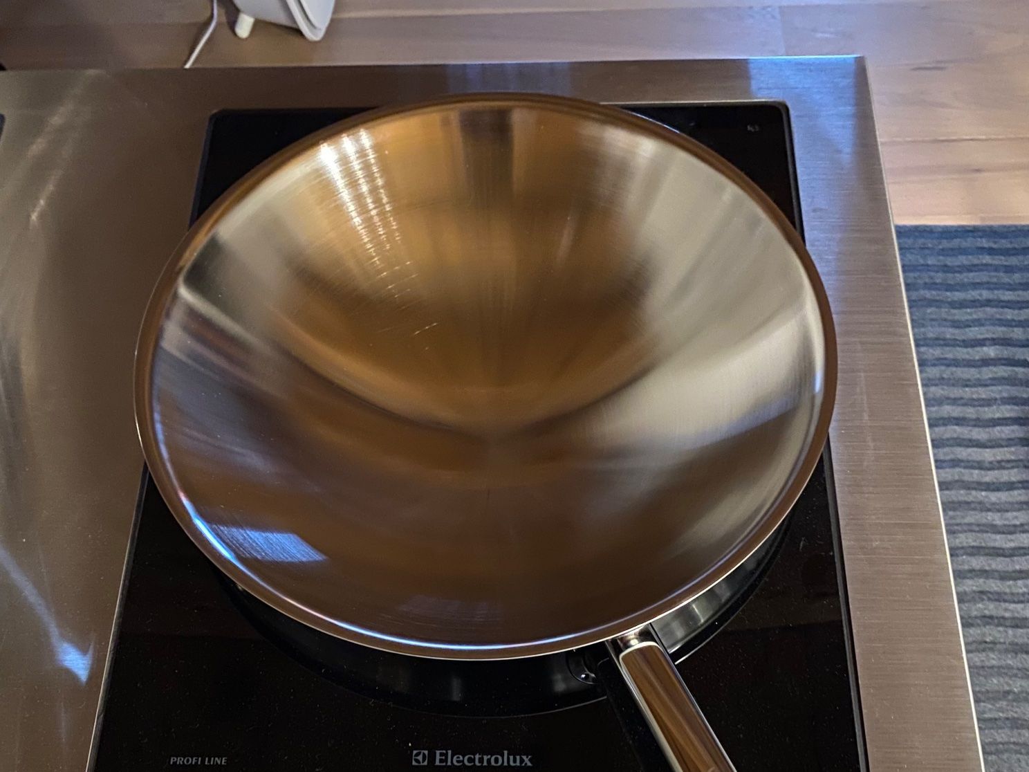 WMF Padelle: Induktion Wokpfanne 6L WMF – Nuovo e nell'imballaggio originale da Bremgarten AG venduto da 2N1 1