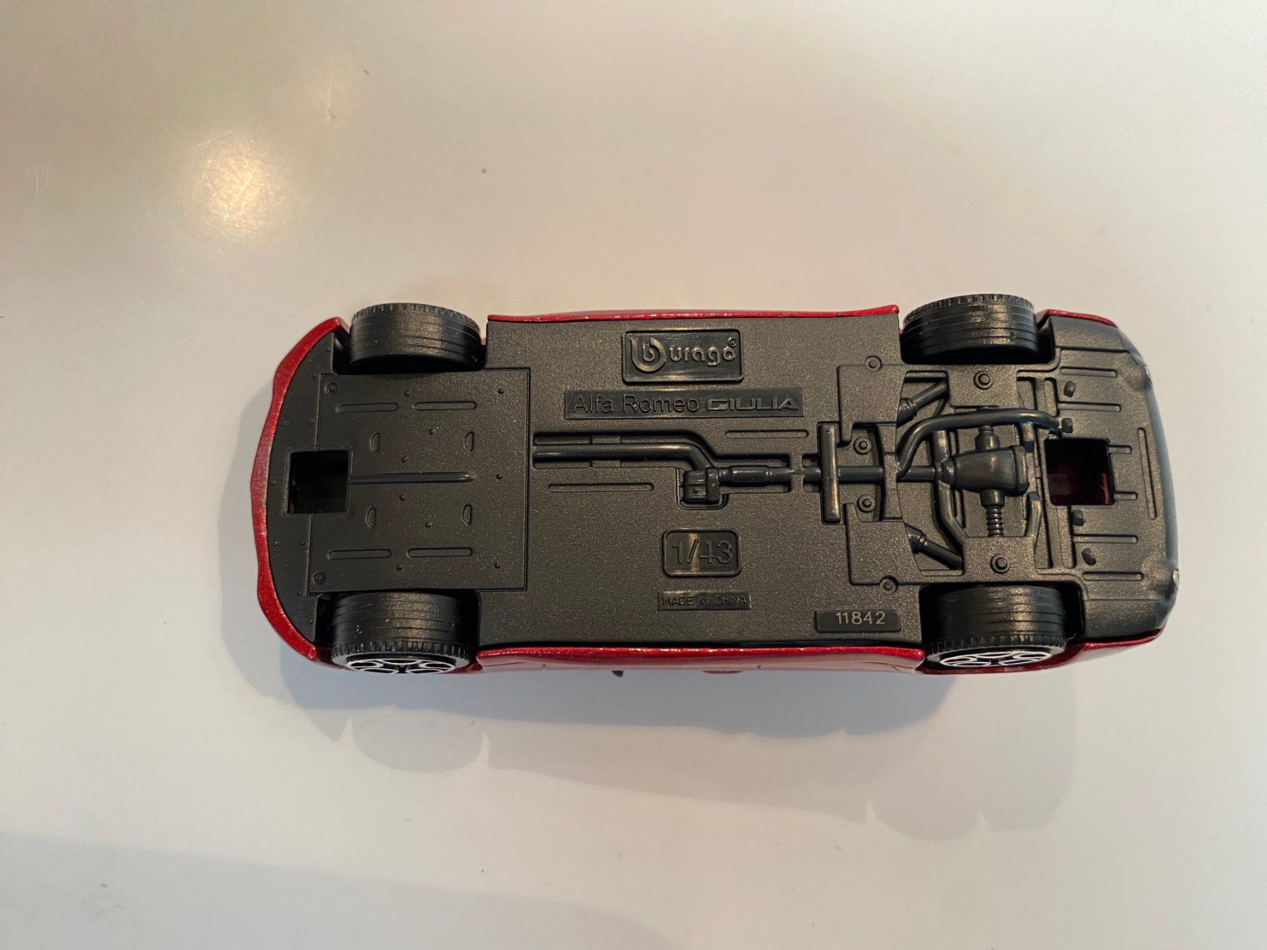 Alfa Romeo Modellini d'auto: Alfa Romeo Giulia Bburago Fire 1-43 117 – Nuovo e nell'imballaggio originale da Stäfa venduto da executive-cars 5