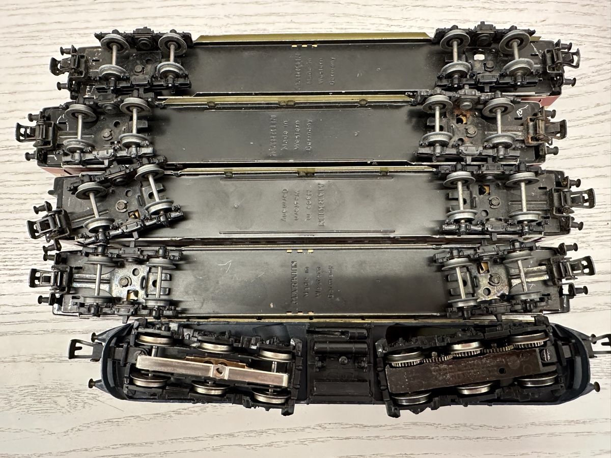 Märklin Modelleisenbahnen: Märklin 3054 DB BR103 TEE Reisezug – Gebraucht aus Lupsingen von New-Haven 5