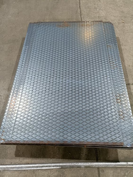 Plaque Aluminium Quadrillée Antidérapante - 3,5/5 Mm D'épaisseur - Dimensions 400x600 Mm