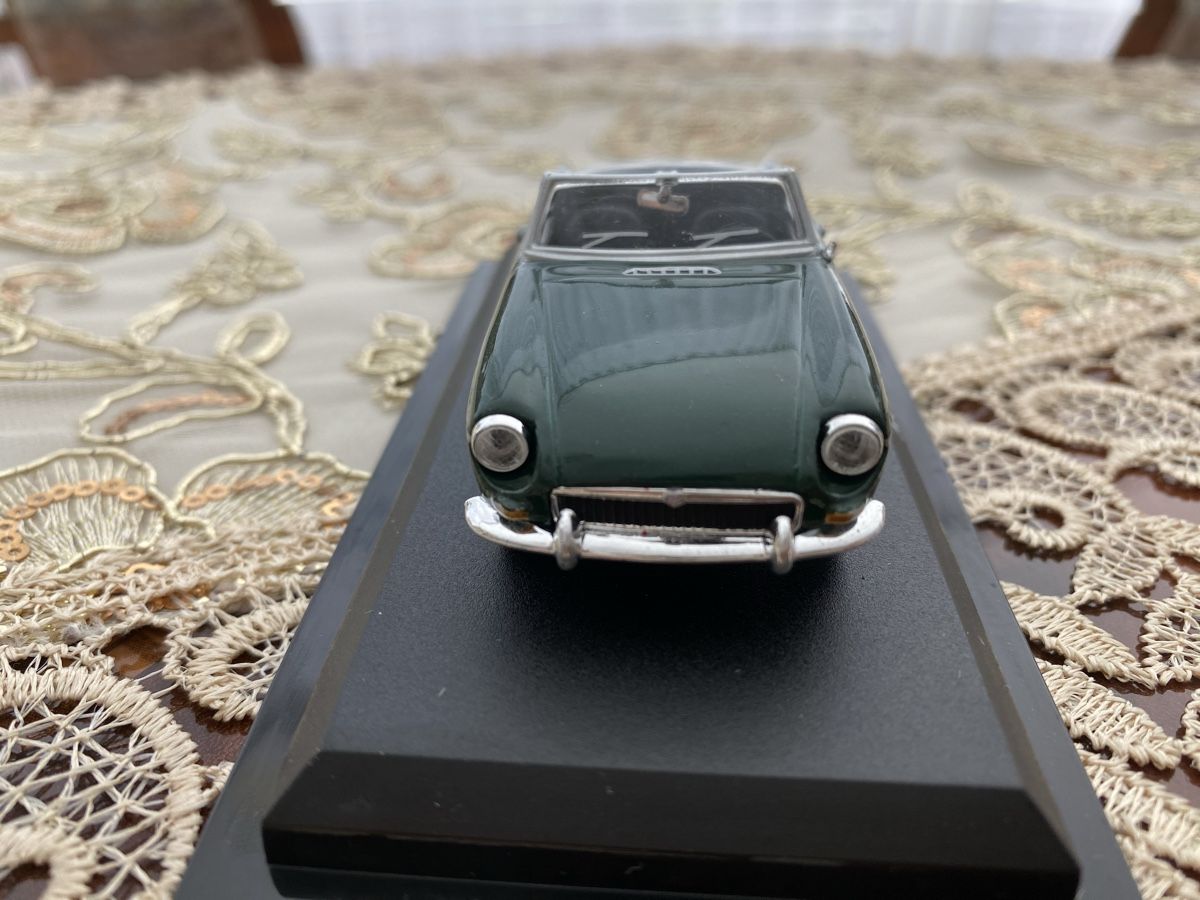 MG Modellini d'auto: MGB – Nuovo e nell'imballaggio originale da St. Margrethen SG venduto da Alfista_159 3