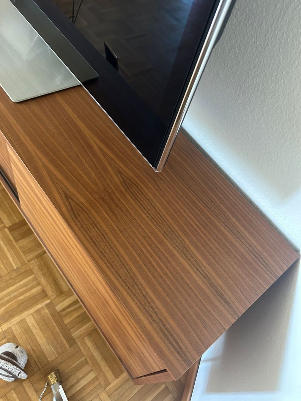 Mobili TV: Sideboard mit Beinen 180 cm, Walnussfarben / Messing – Nuovo (secondo la descrizione) da Zürich venduto da mar_bfx9 5