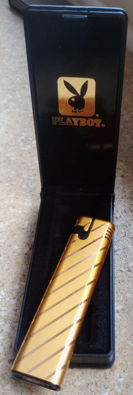 Accendini: Briquet PLAYBOY doré – Usato da Le Locle venduto da borgespatricia 1
