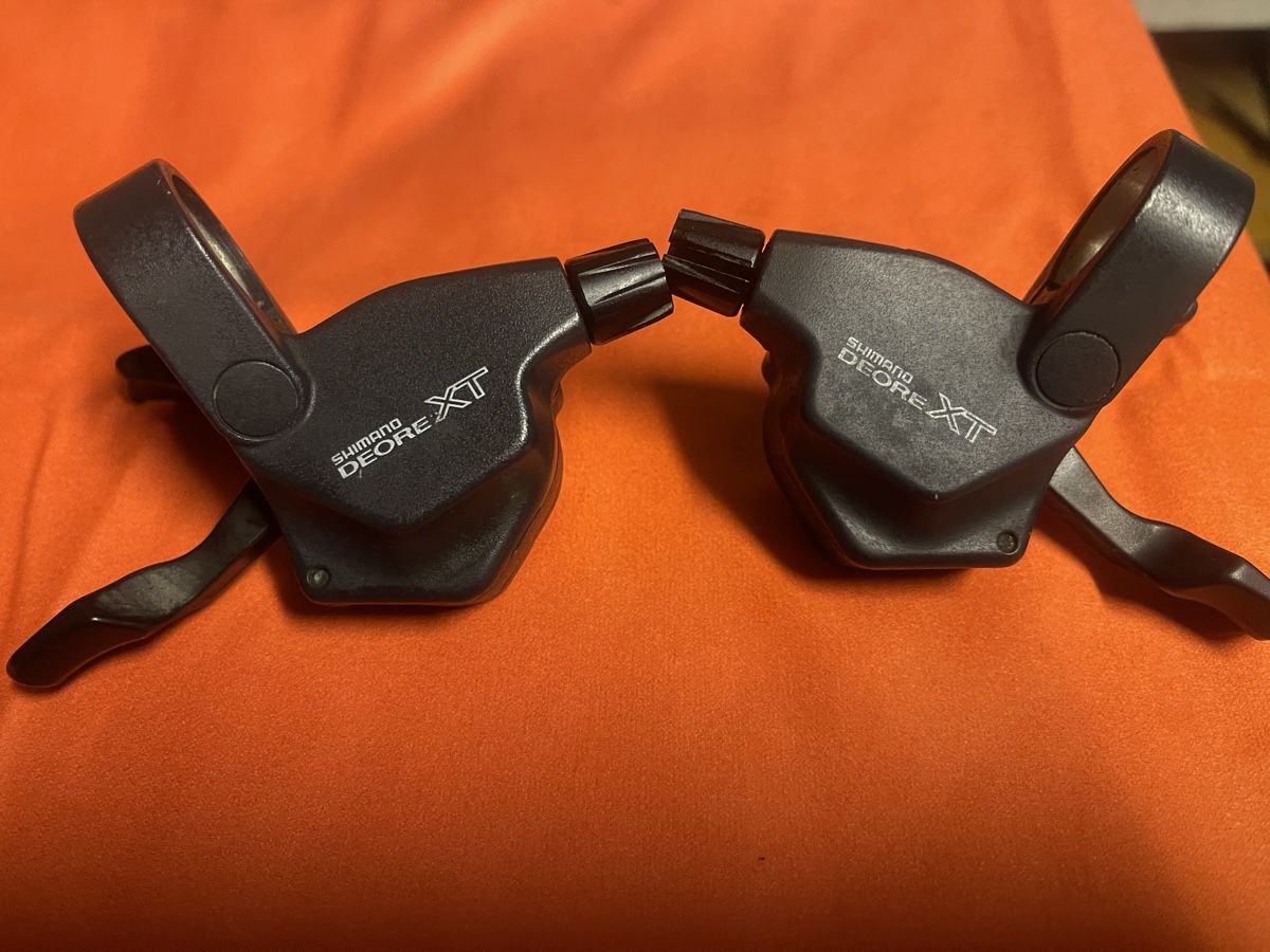 Shimano Pezzi di ricambio: Schalthebel Schimano Deore XT SL-M739 – Usato da Giubiasco venduto da bulag 1