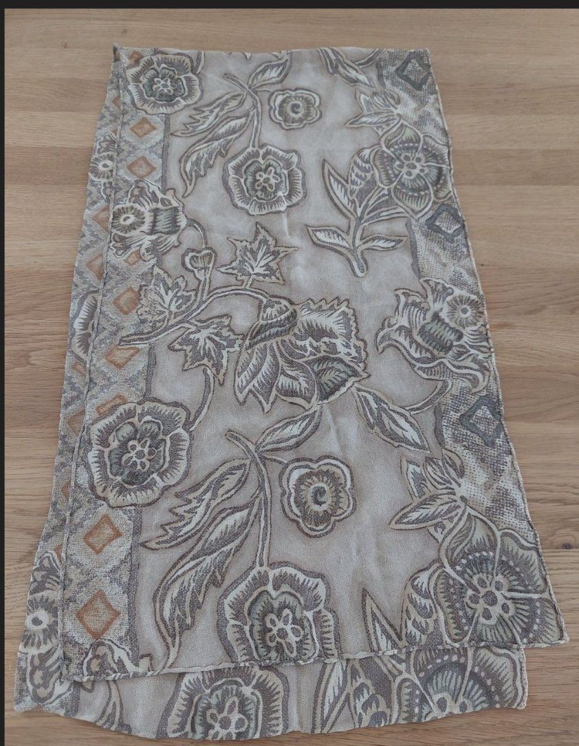 Foulard & Sciarpe: Foulard – Usato da Adliswil venduto da Boncoinsuisse