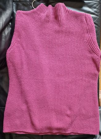 Joli pull en côton taille 44, rose framboise, neuf!