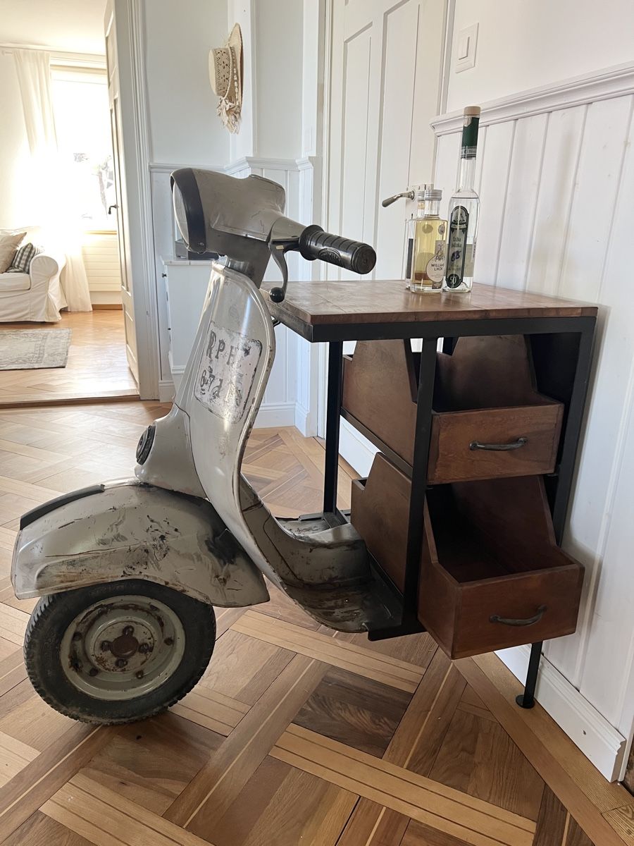 Cassettiere: Roller Gestell Anrichte Kommode Schubladengestell Vespa – Usato da Sirnach venduto da dasrosahaus