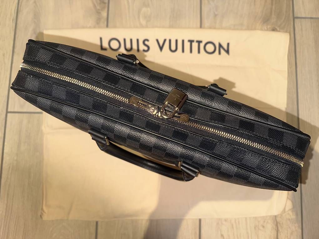 Louis Vuitton Valigie & Borse: Louis Vuitton porte document voyage Damier Graphite – Nuovo (secondo la descrizione) da Tramelan venduto da Rickyricky 1