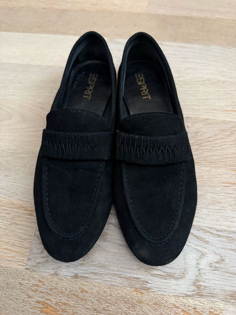 Esprit Scarpe da donna: Loafers Esprit schwarz Grösse 39 – Usato da Rubigen venduto da Elmacino