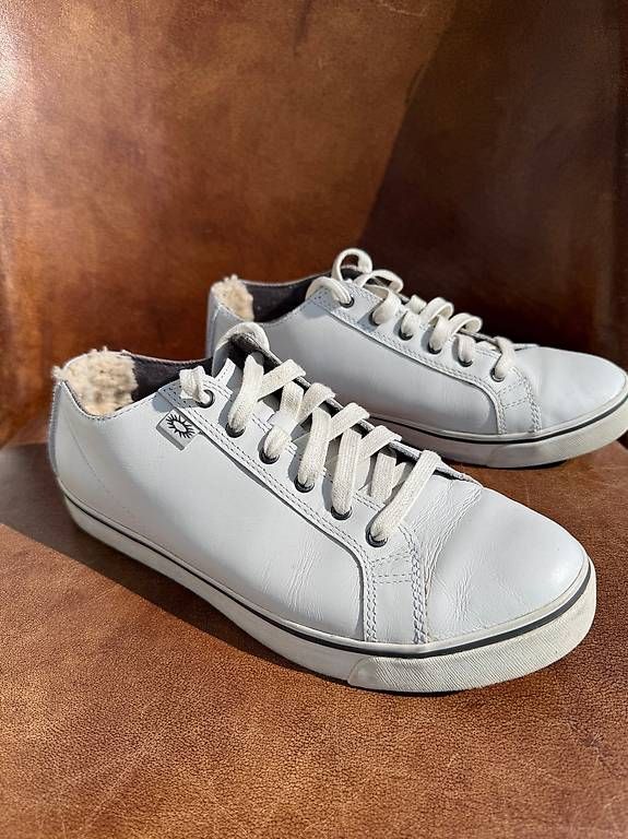 Ugg Chaussures hommes: UGG Sneaker Leder – Neuf (Voir description) à Hünikon par Grand7 1