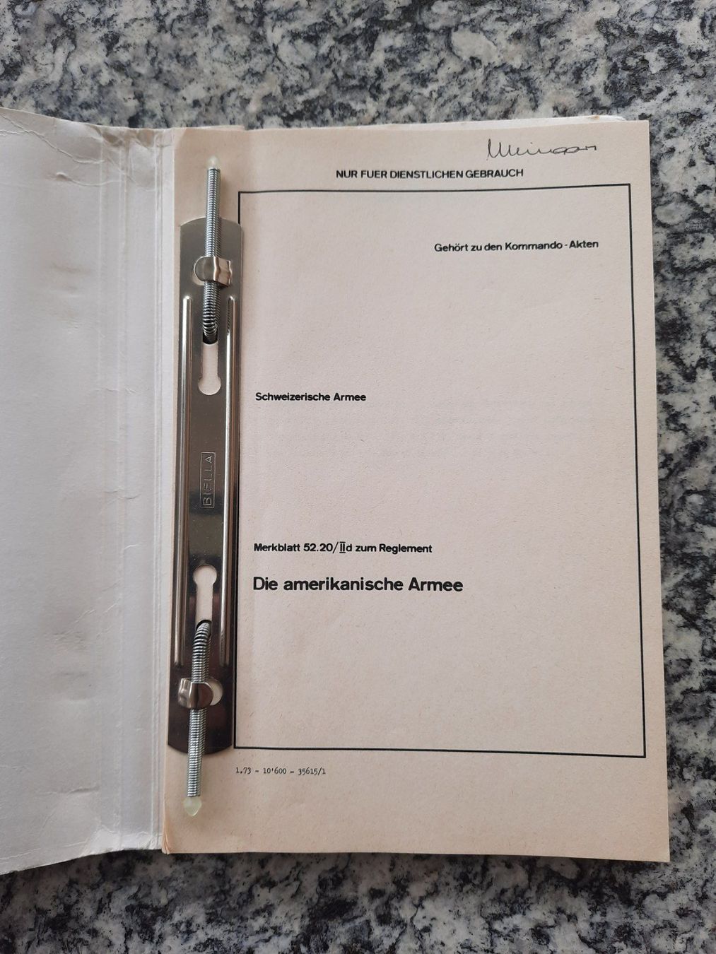 Bücher: Die amerikanische Armee - Organisation und Material – Gebraucht aus Ruswil von Sammlergeist 1