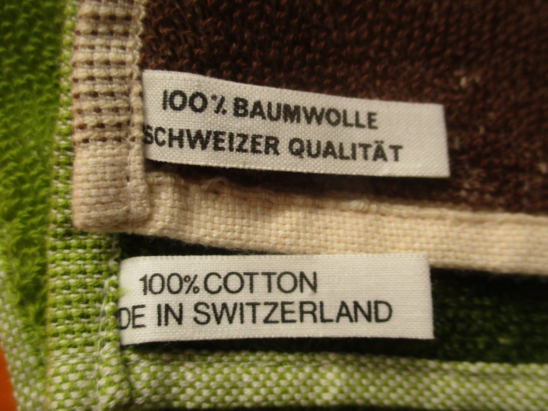 Tessuti: WWF Waschlappne braun – Usato da Birsfelden venduto da alles-muss-raus 1
