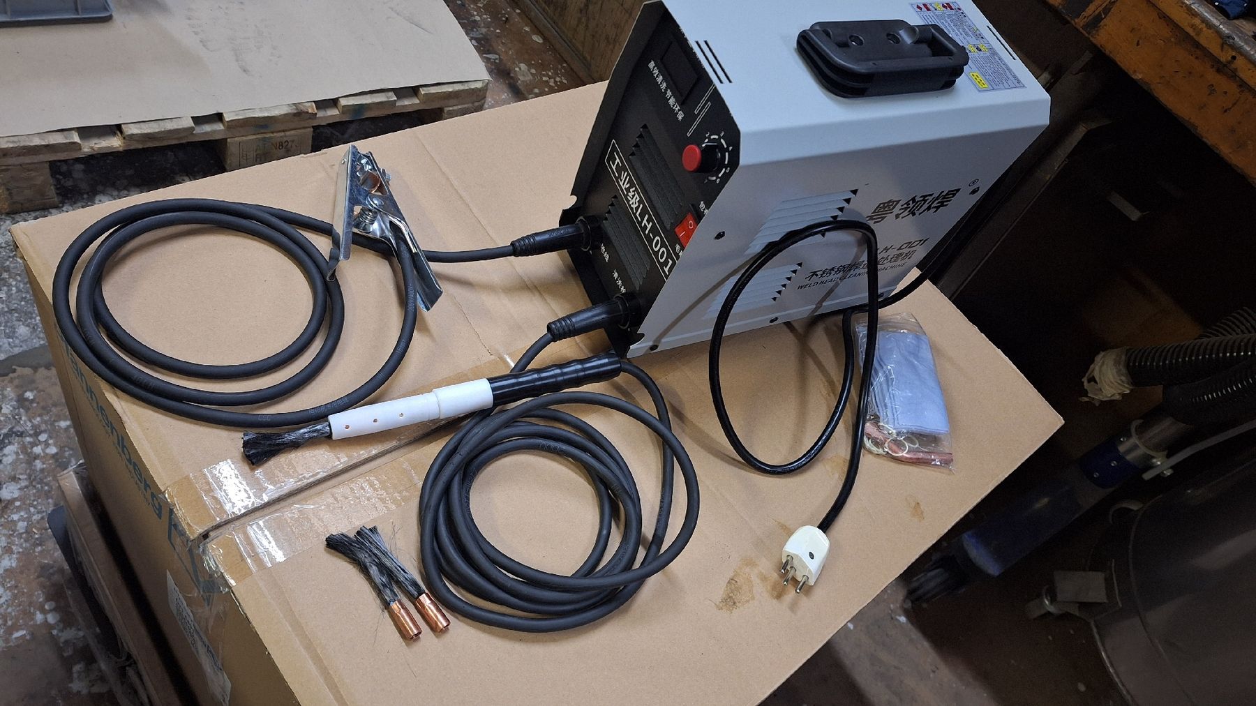 Tutte le macchine: Schweissnaht reiniger NEU – Nuovo (secondo la descrizione) da Langenthal venduto da Physycer0