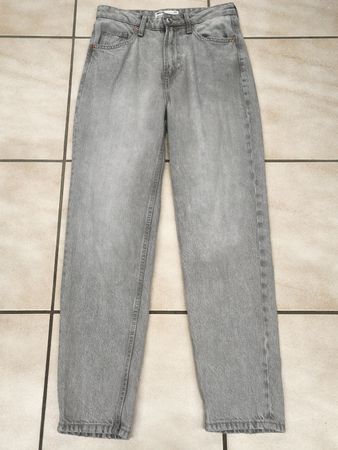 Bershka Mom Jeans grau Grösse 36 Baumwolle neuwertig