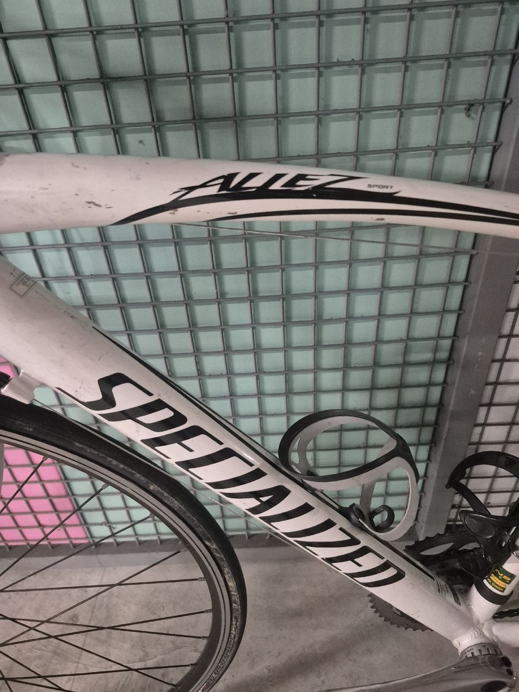 Specialized Biciclette: Vélo de route Specialized Allez blanc taille M – Usato da Genève venduto da Gigs007 1