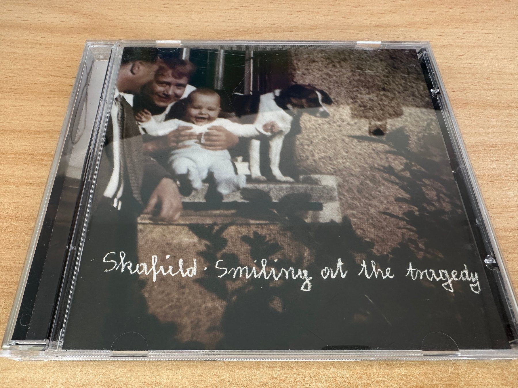 CD: M1 Skafield - Smiling At The Tragedy – Usato da Rikon im Tösstal venduto da Alpenmutz