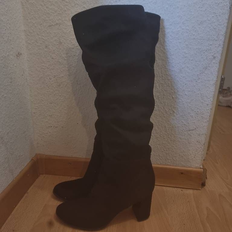 Damenschuhe: Schwarze Damenstiefel Gr. 36 – Gebraucht aus Bern von DiLara2000