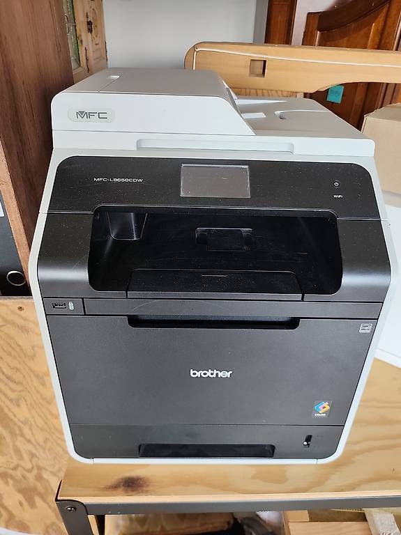 Imprimantes: Brother MFC-L8650CDW Farblaser-Multifunktionsdrucker – D'occasion à Ennetmoos par Tilfreds 1