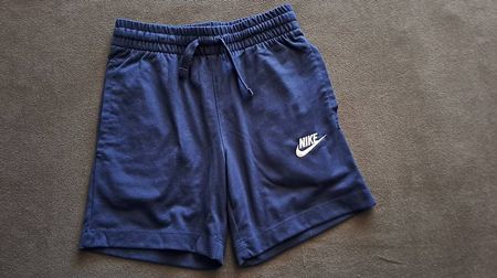 Nike Sport Hosen Gr. 122/128 Neu!