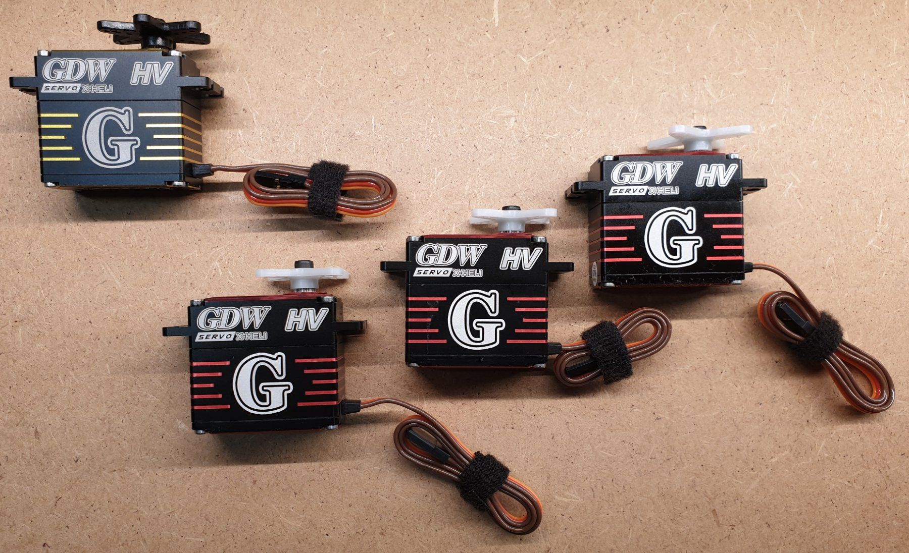 RC Kits de montage: GDW Heli Servos Set – Neuf (Voir description) à Ohmstal par p-51d 2