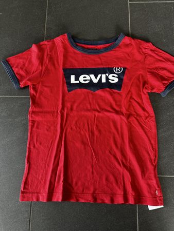 Cooles Levi's T-Shirt Gr. 152/12A, rot