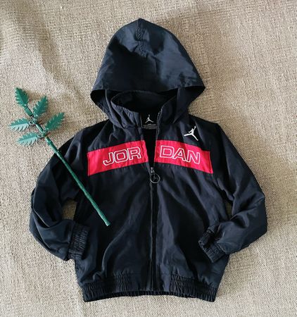 Jordan kids lightweight jacket 🏀