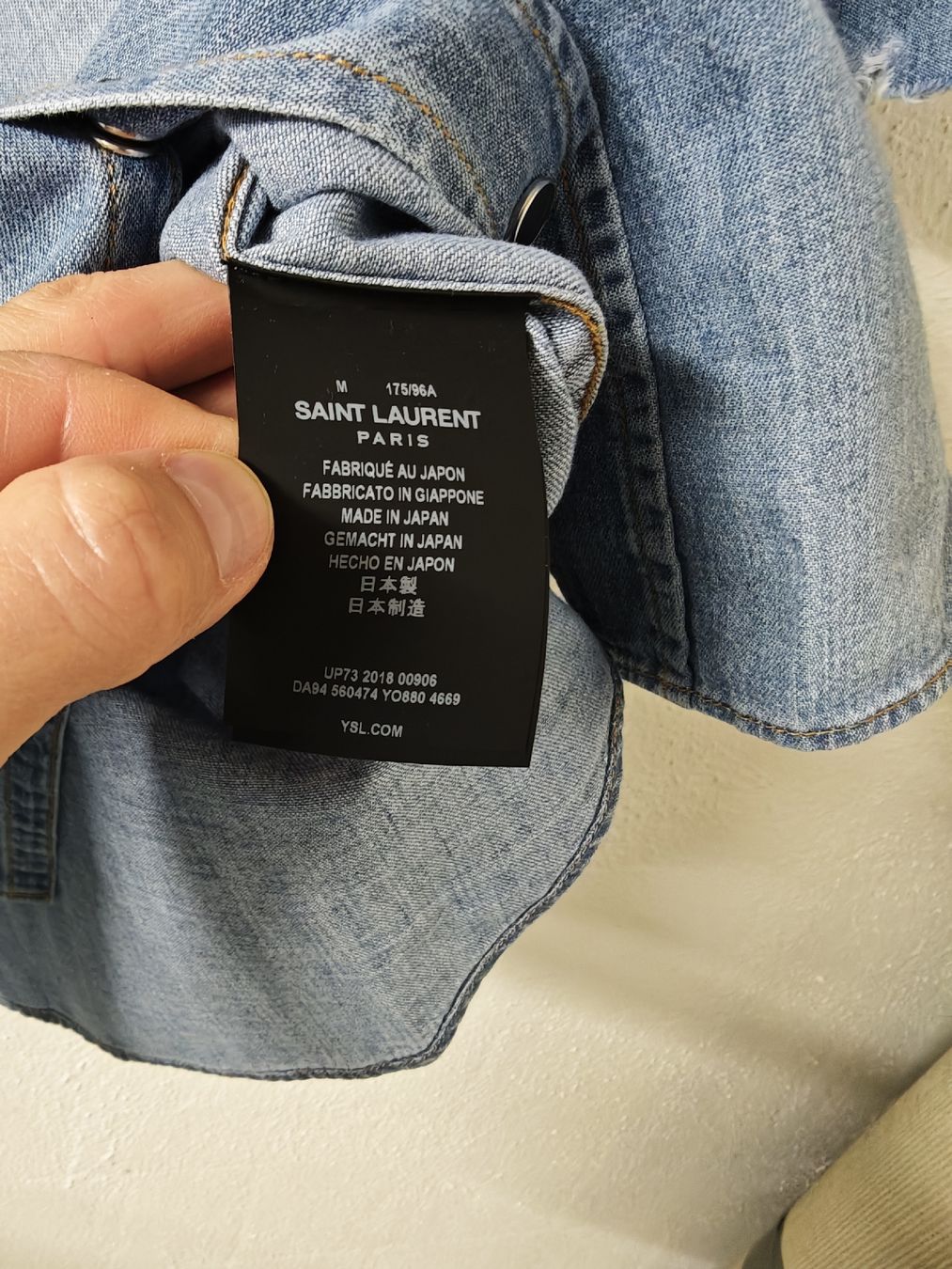 Saint Laurent Camicette: SAINT LAURENT Denim Bluse Jeanshemd Kurzarm – Usato da Erlenbach ZH venduto da nlh 4