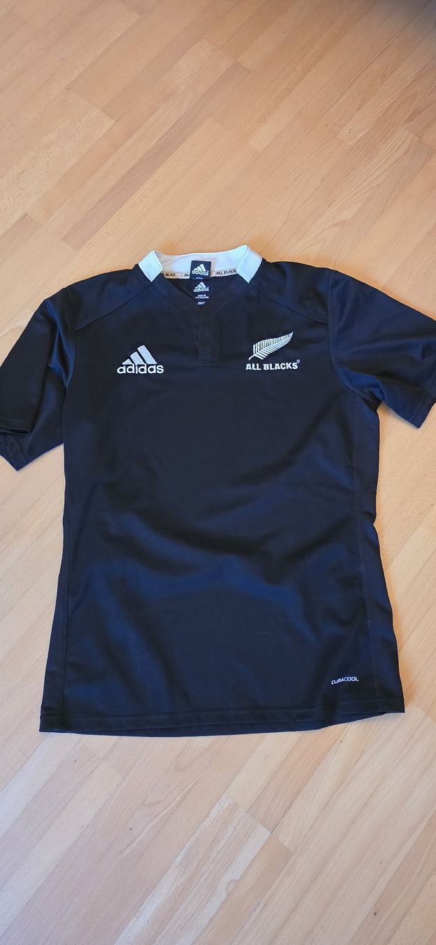 All Blacks Canottiere & Pantaloni: Trikot All blacks  – Usato da Horn venduto da Exciter6