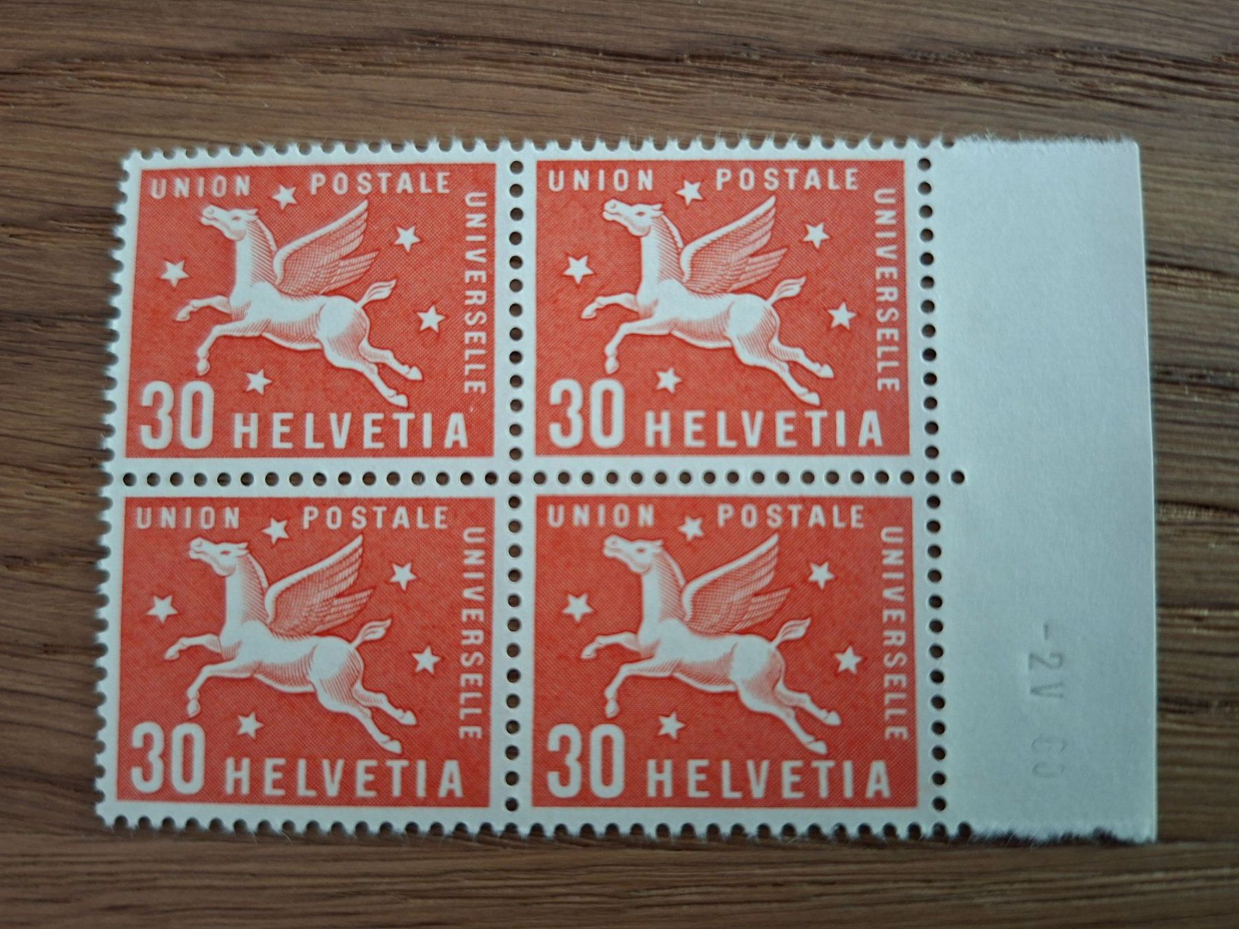 Tous les timbres: Dienstmarken 4er Blocks: UPU – Neuf (Voir description) à Hinterkappelen par 1399 3
