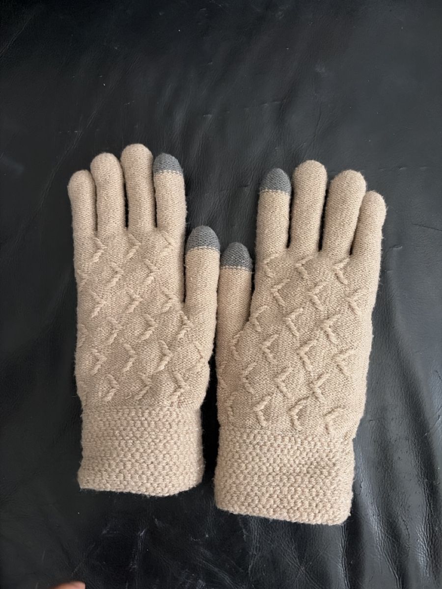 Handschuhe & Handstulpen: Strickhandschuhe gefüttert – Gebraucht aus Opfershofen TG von dan_nxk8 1