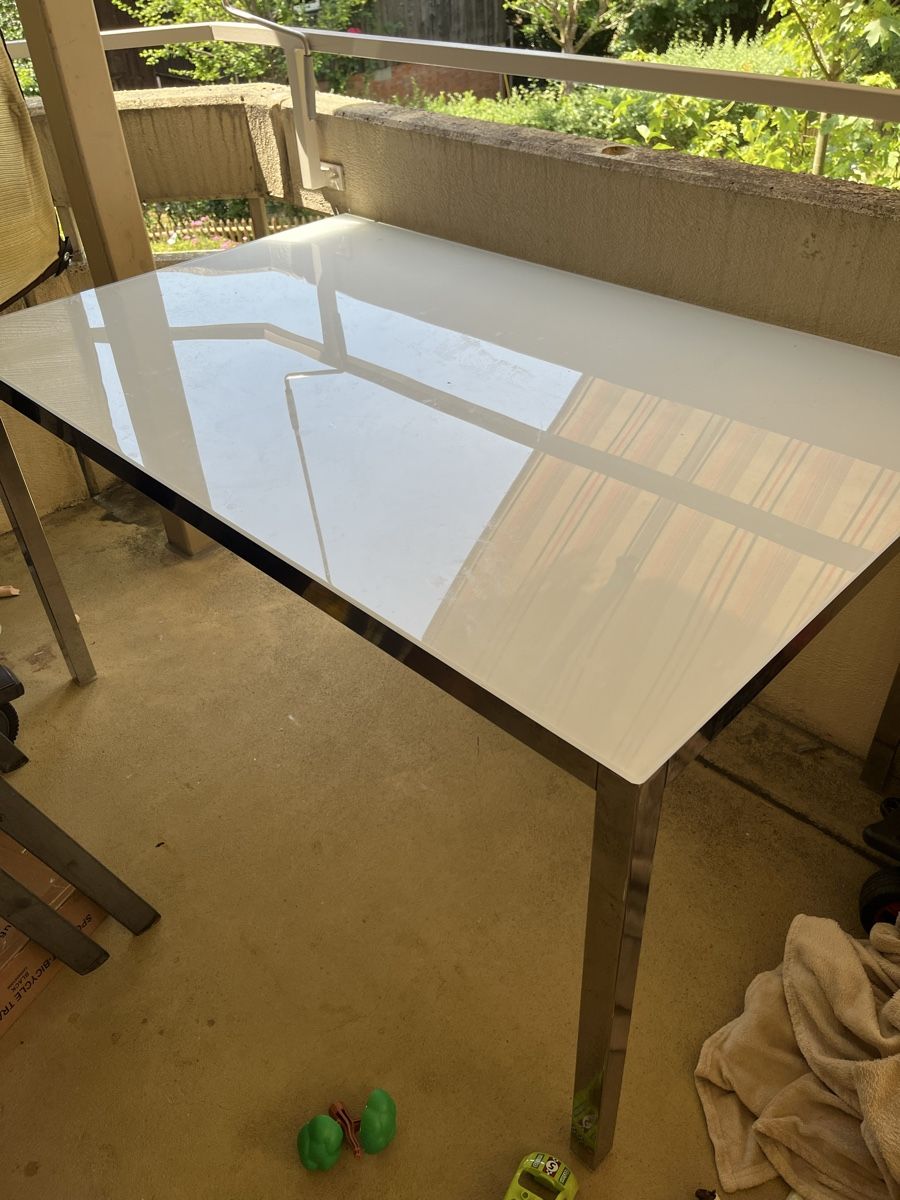 Tavoli: Tisch Glas – Usato da Winterthur venduto da ama_cz7g