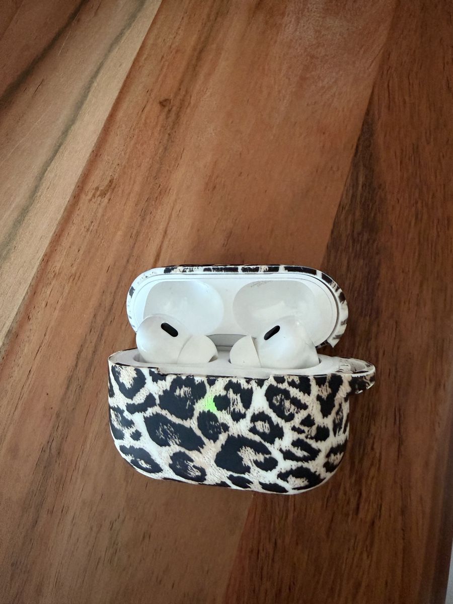 Apple Kopfhörer: Airpods Pro 2. Generation – Neu (gemäss Beschreibung) aus Richterswil von nufian005