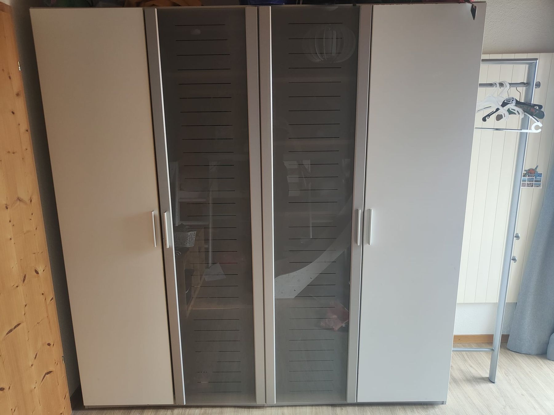 Armadi: Schrank 4-türig – Usato da Neuenegg venduto da manuela-joder