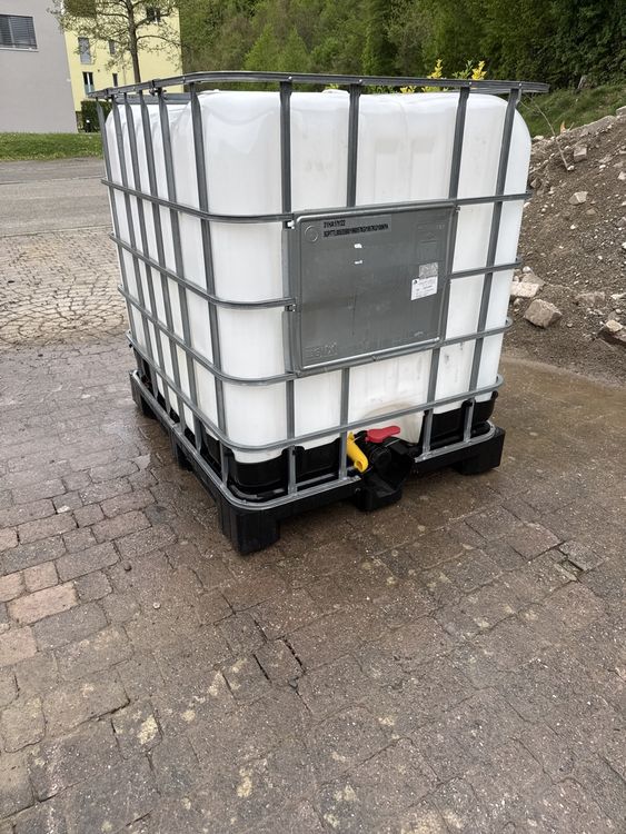 Best HD Pictures about  Wunderschne 1000l Wassertank Zu Verschenken Ebenbild  with No AI Images