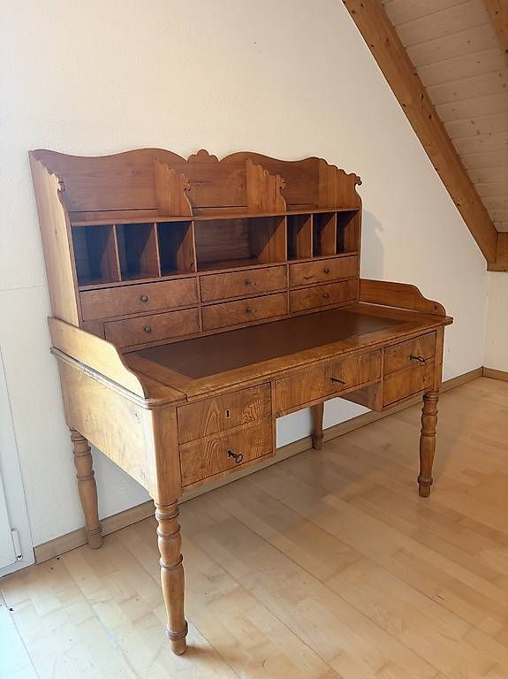 Bureaux: Bureau ancien – D'occasion à Montévraz par vok_lyq7