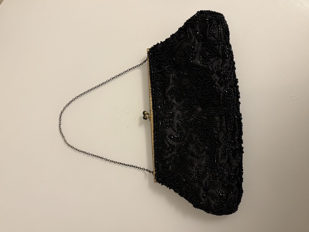 Borse da donna: Vintage Täschchen aus Seide perlenbedtickt – Usato da Bern venduto da Himmelsherold