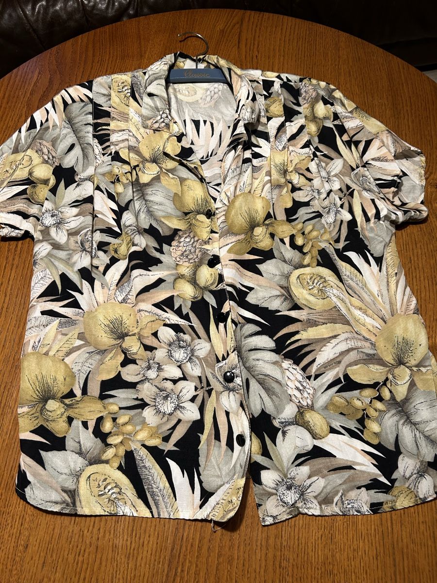 Blusen: Blouse dame – Gebraucht aus Montsevelier von Batson