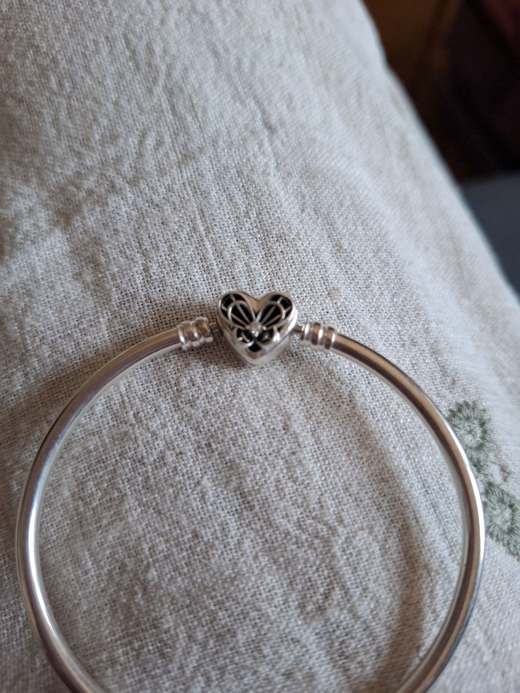 Pandora Bracelets: bracelet pandora rigide – Neuf (Voir description) à Lausanne par Ptite_Dame 2