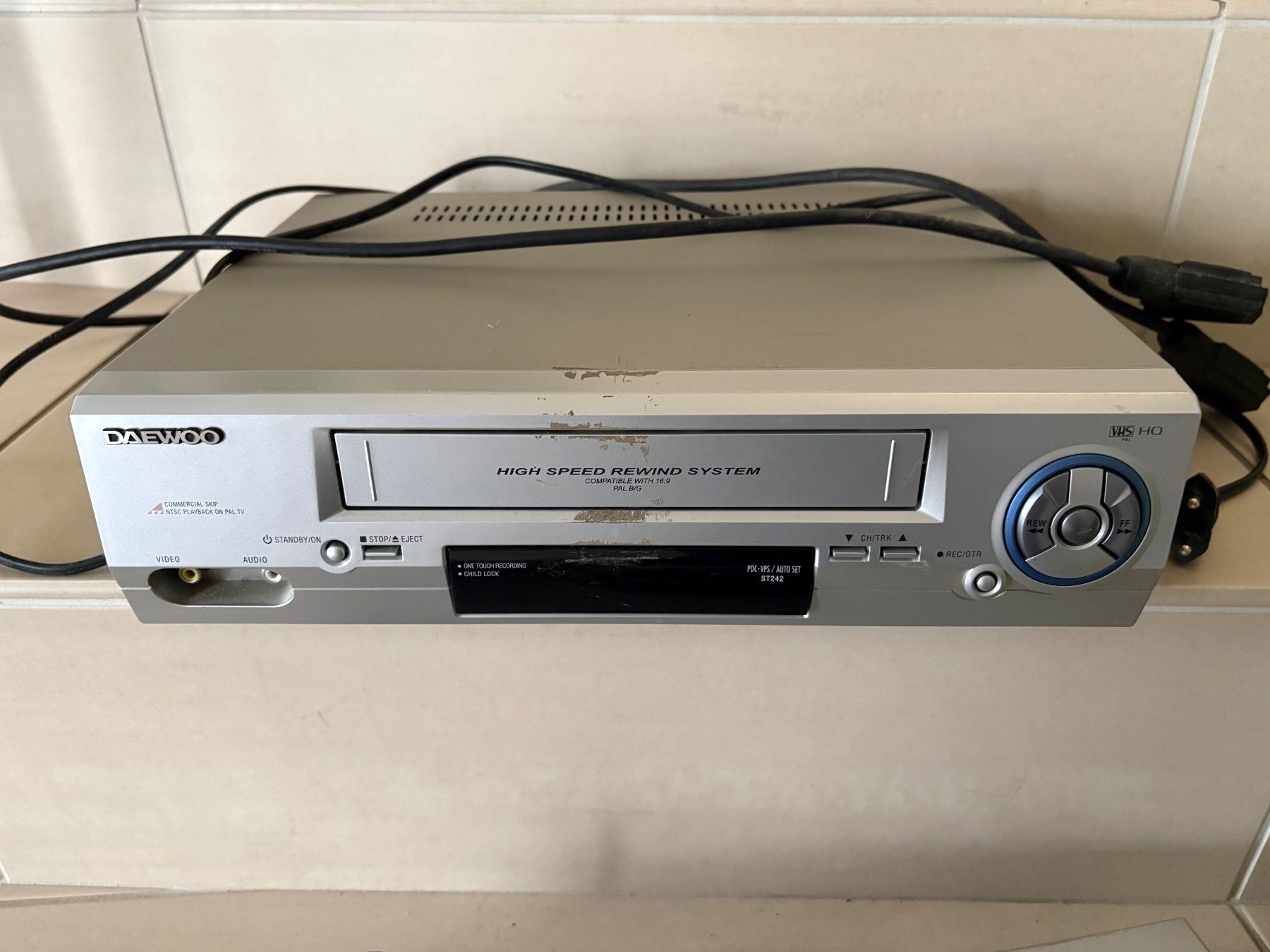 Alle VHS: Video (VHS) Player – Gebraucht aus Auw von sunny712