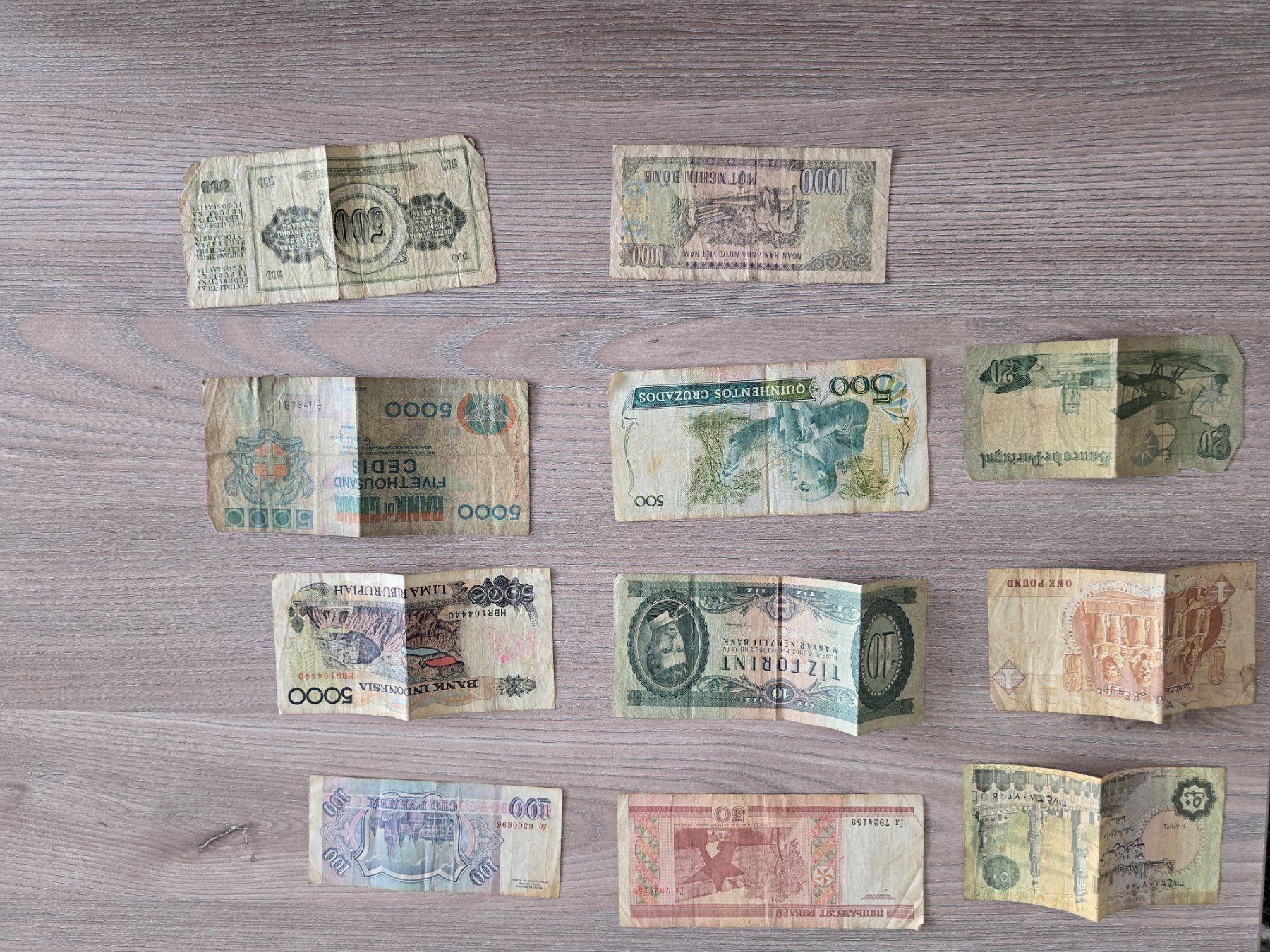 Banconote: 4x Banknoten-Alben Alle 4 Ordner kein einzel Verkauf Danke – Usato da Brittnau venduto da Dee_Boo_83 1