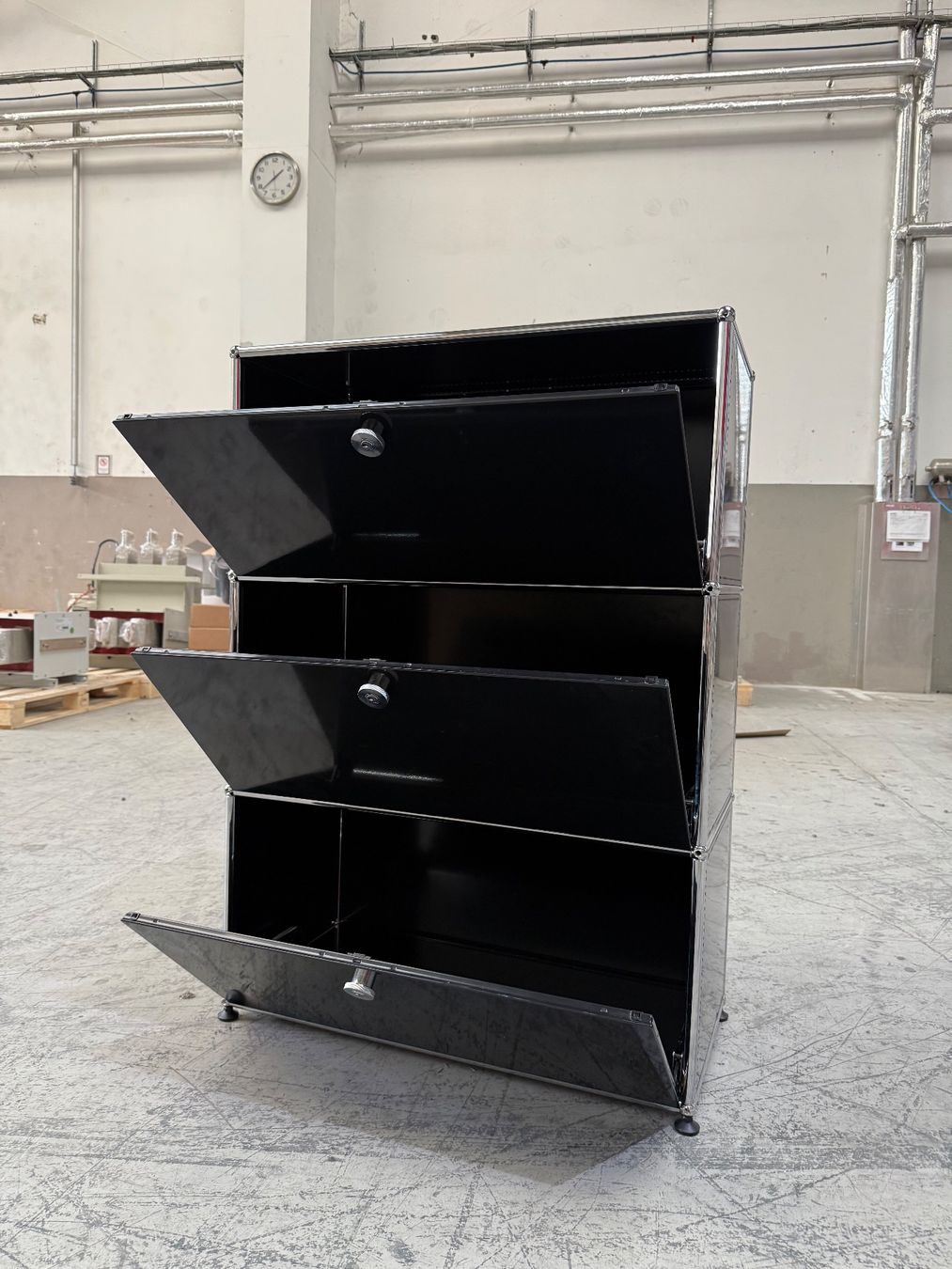USM Regale: USM Haller Sideboard 1x3 Graphitschwarz 1x3 Q2 – Gebraucht aus Balsthal von Designhaus.Schmitt 5