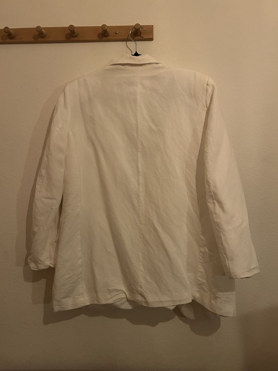H&M Vestes: Blazer H&M blanc – D'occasion à Grand-Lancy par eli_x5k9 1