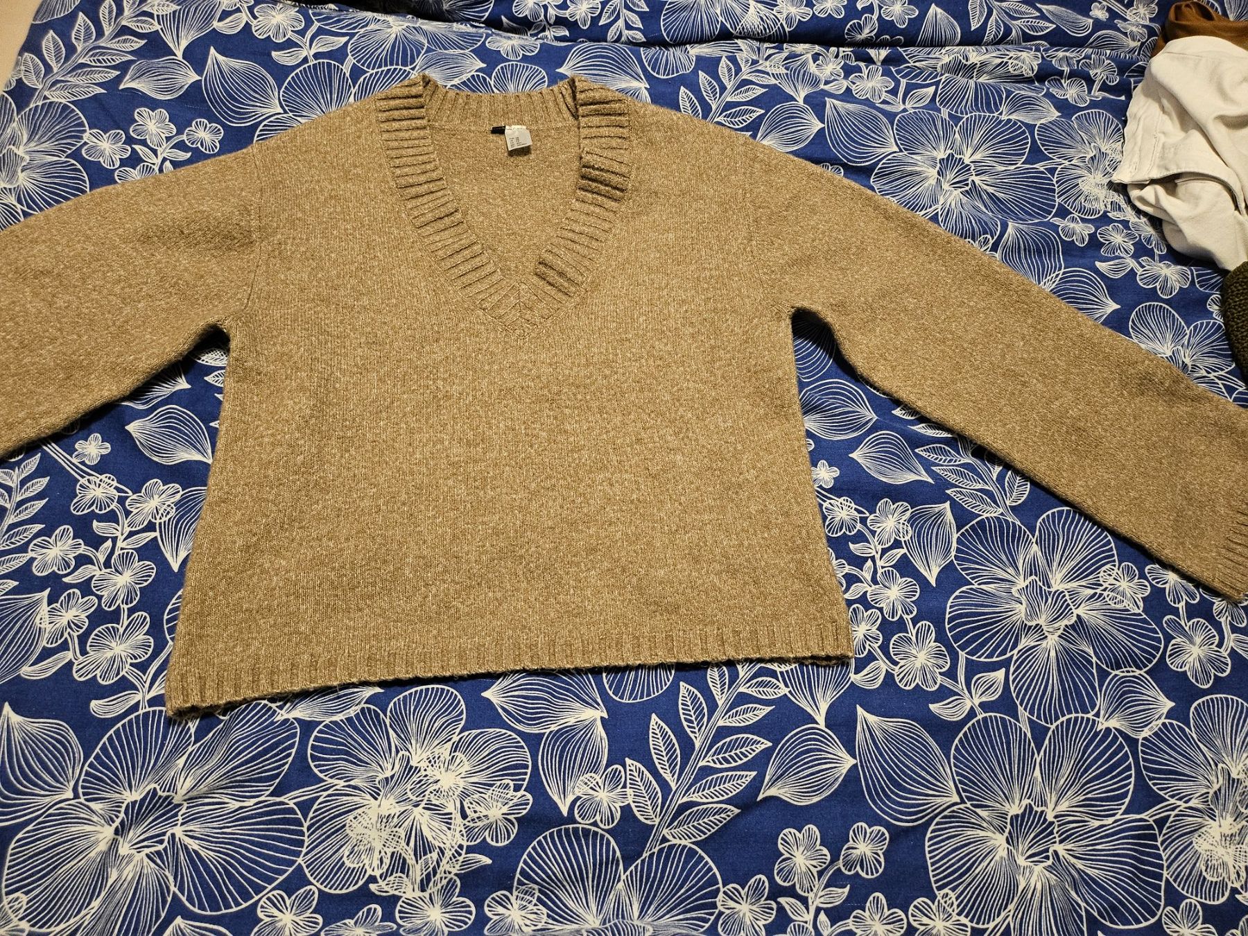 H&M Maglioni & Felpe: Pullover gr XS H&M – Nuovo (secondo la descrizione) da Dietikon venduto da Eleda