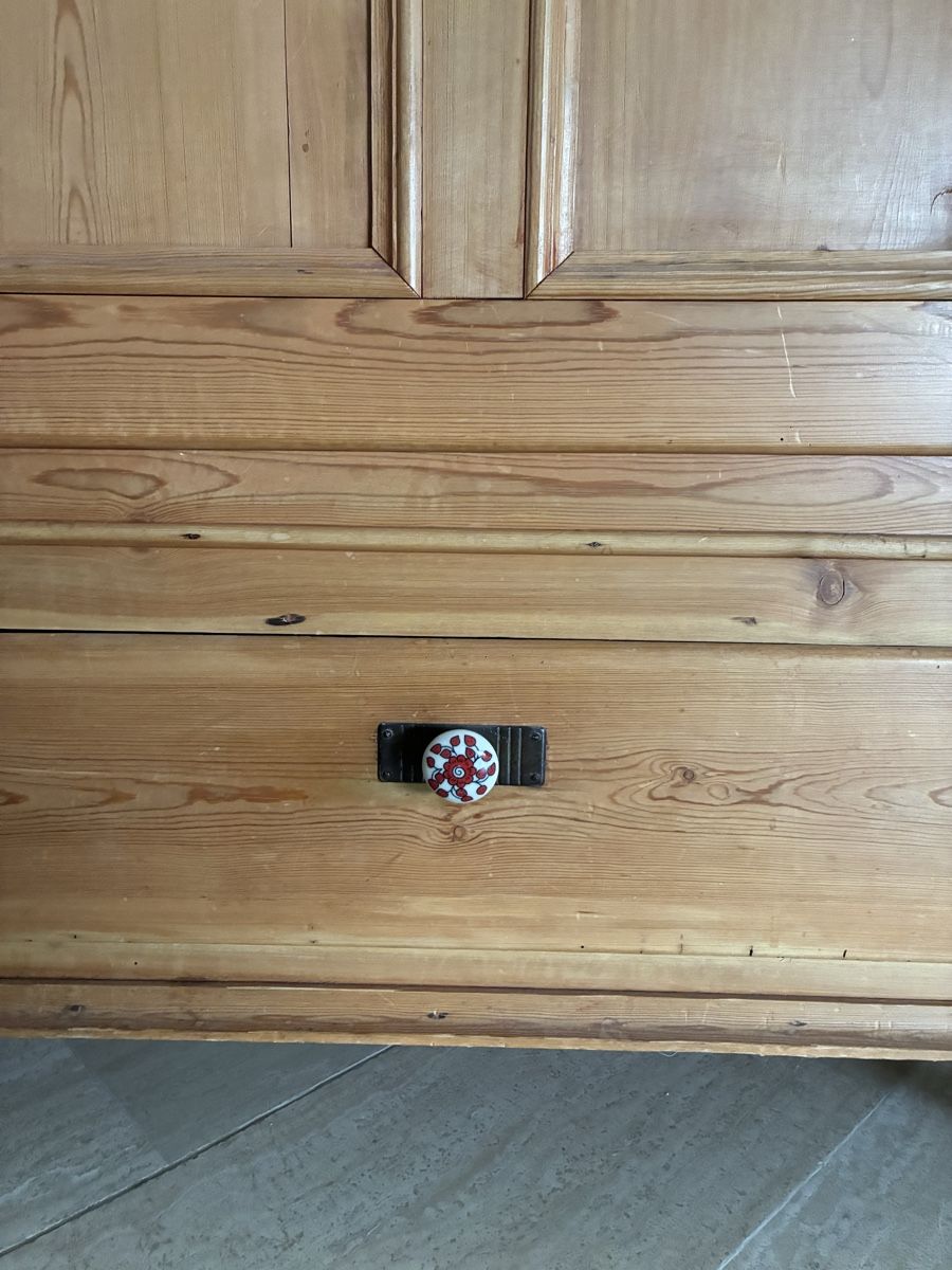 Armadi: Kleiner antiker Schrank – Usato da Aesch BL venduto da Bergfloh10 2