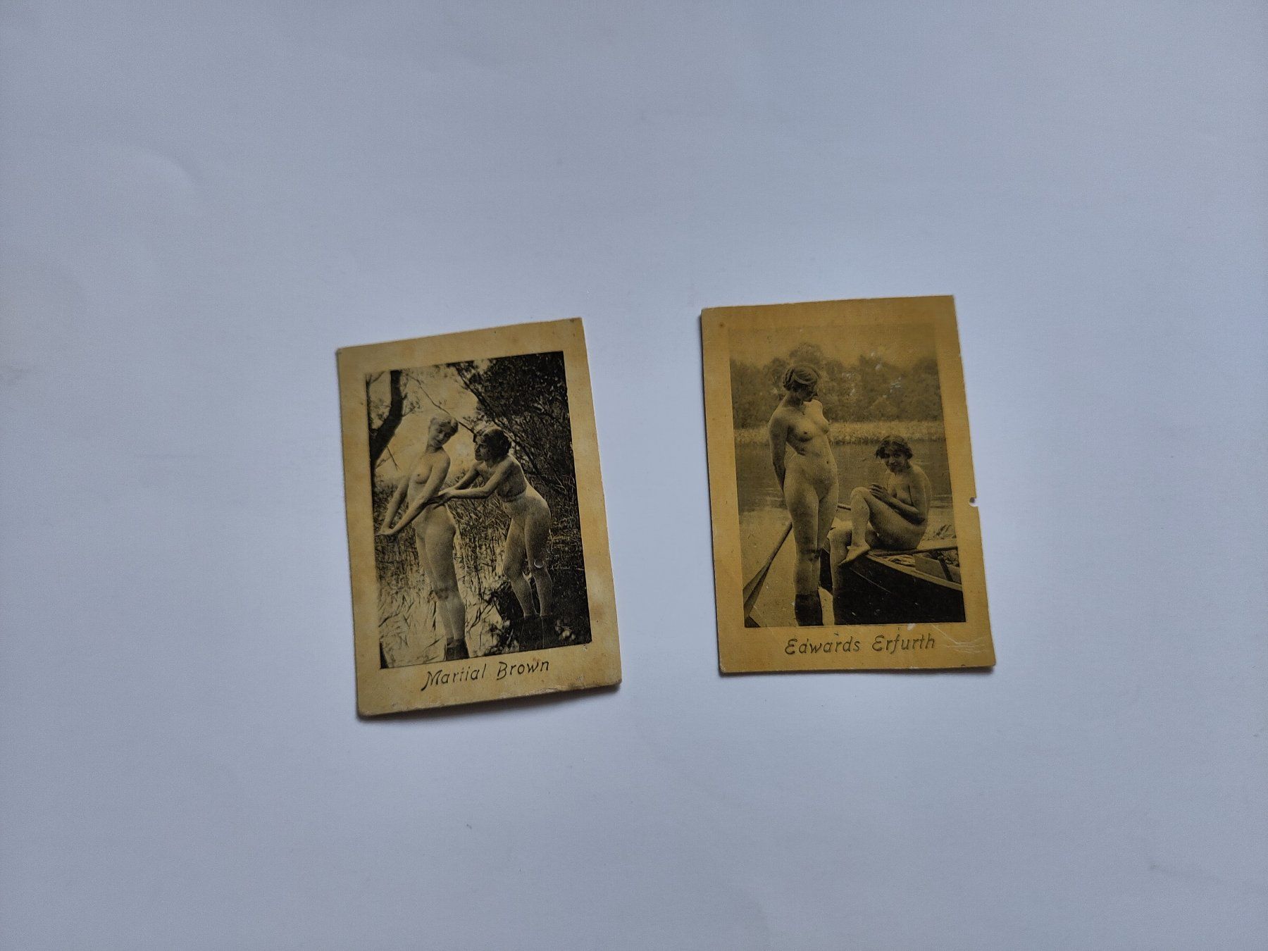 Foto & Immagini: 2 vintage erotische Zigaretten-Bildchen aus Peru – Usato da Schaffhausen venduto da RolfMeister